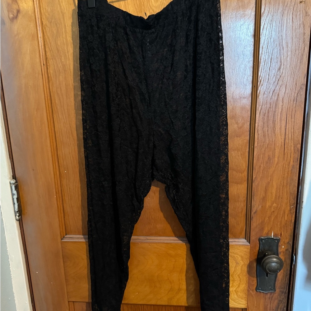 Black lace cropped leggings, Torrid size 4